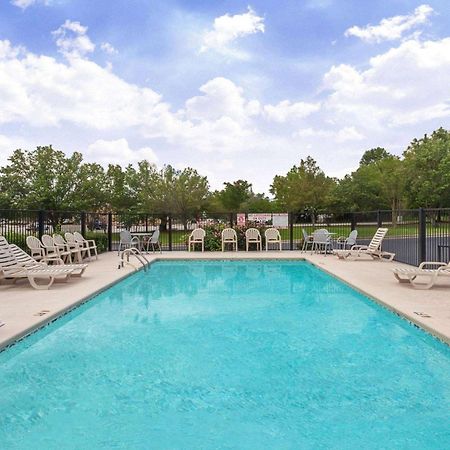 Baymont By Wyndham Florence/Muscle Shoals Extérieur photo