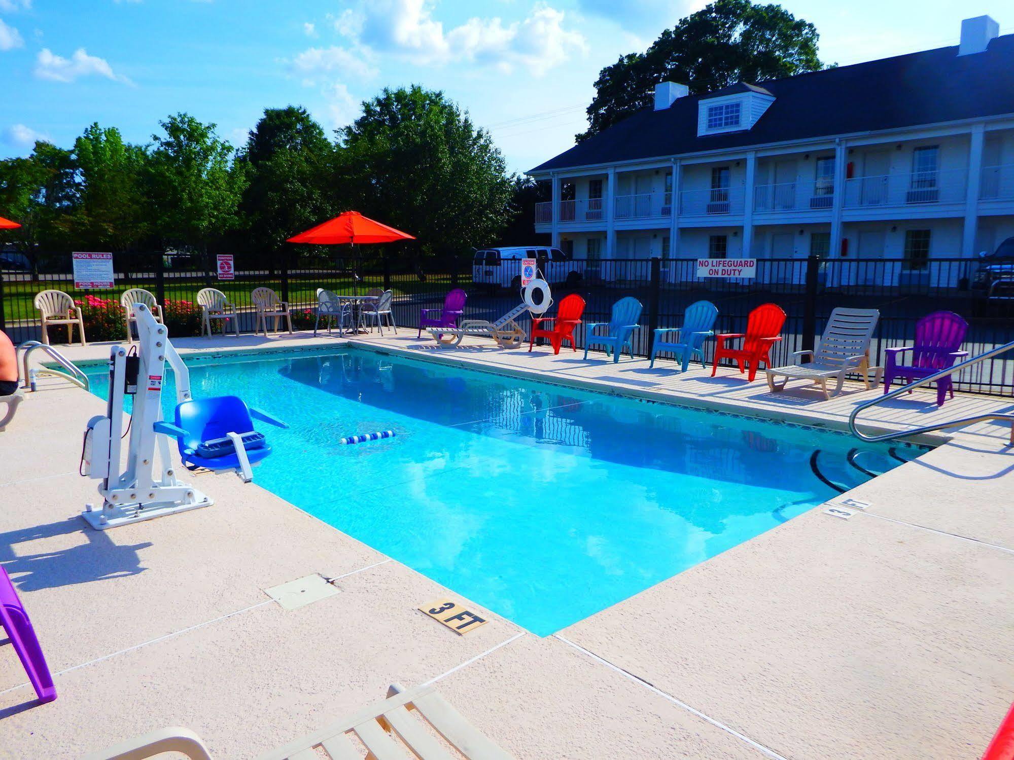 Baymont By Wyndham Florence/Muscle Shoals Extérieur photo